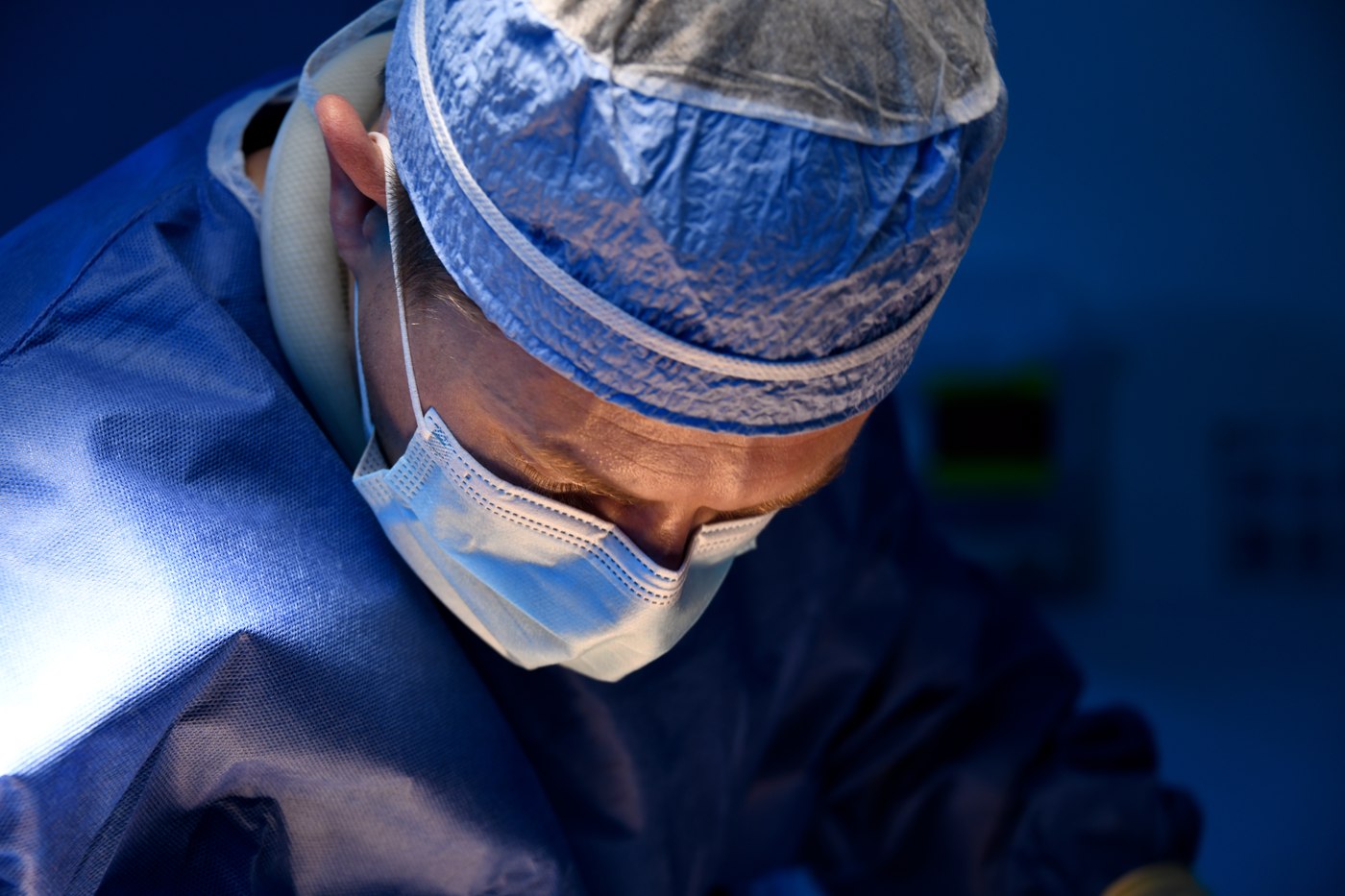 Minimally Invasive vs. Traditional Spine Surgery: What's the Difference?